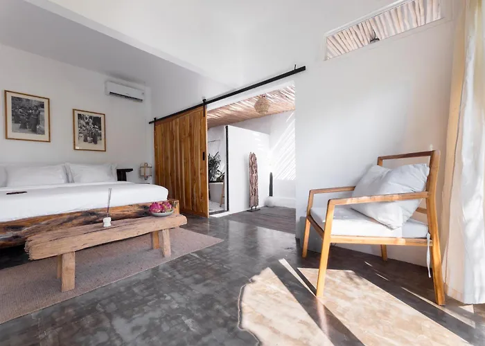 Hola & Lofts Villa
