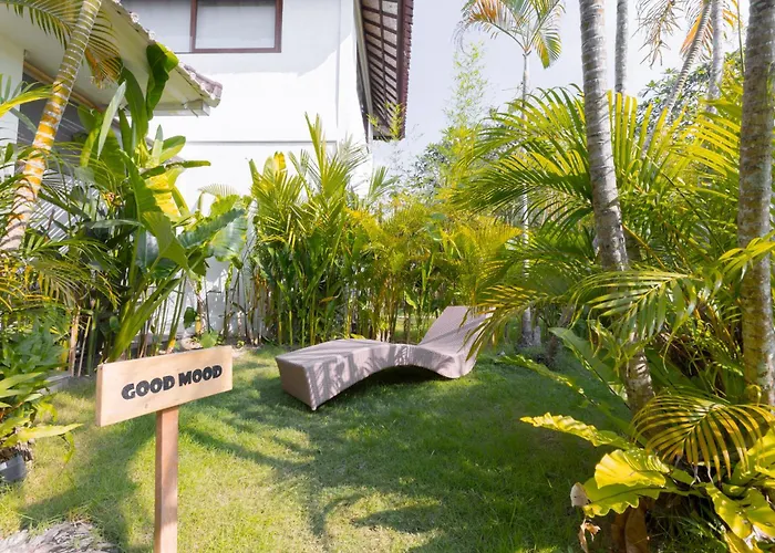 Hola & Lofts Villa Uluwatu (Bali)