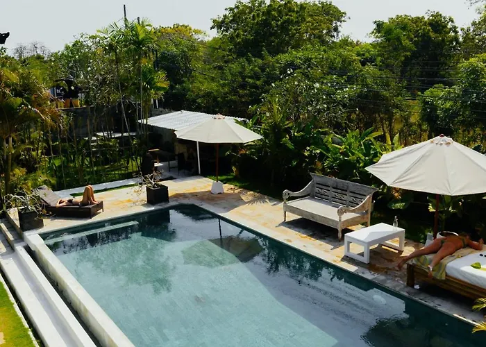 Hola & Lofts Villa