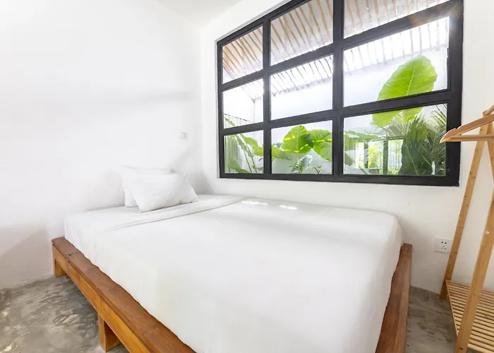 Villa Hola & Lofts